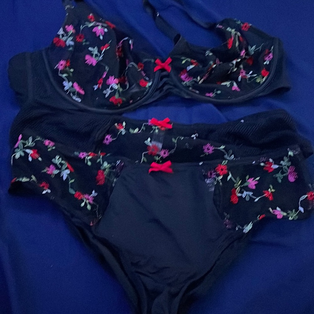 Cacique Lace Bra with matching panties